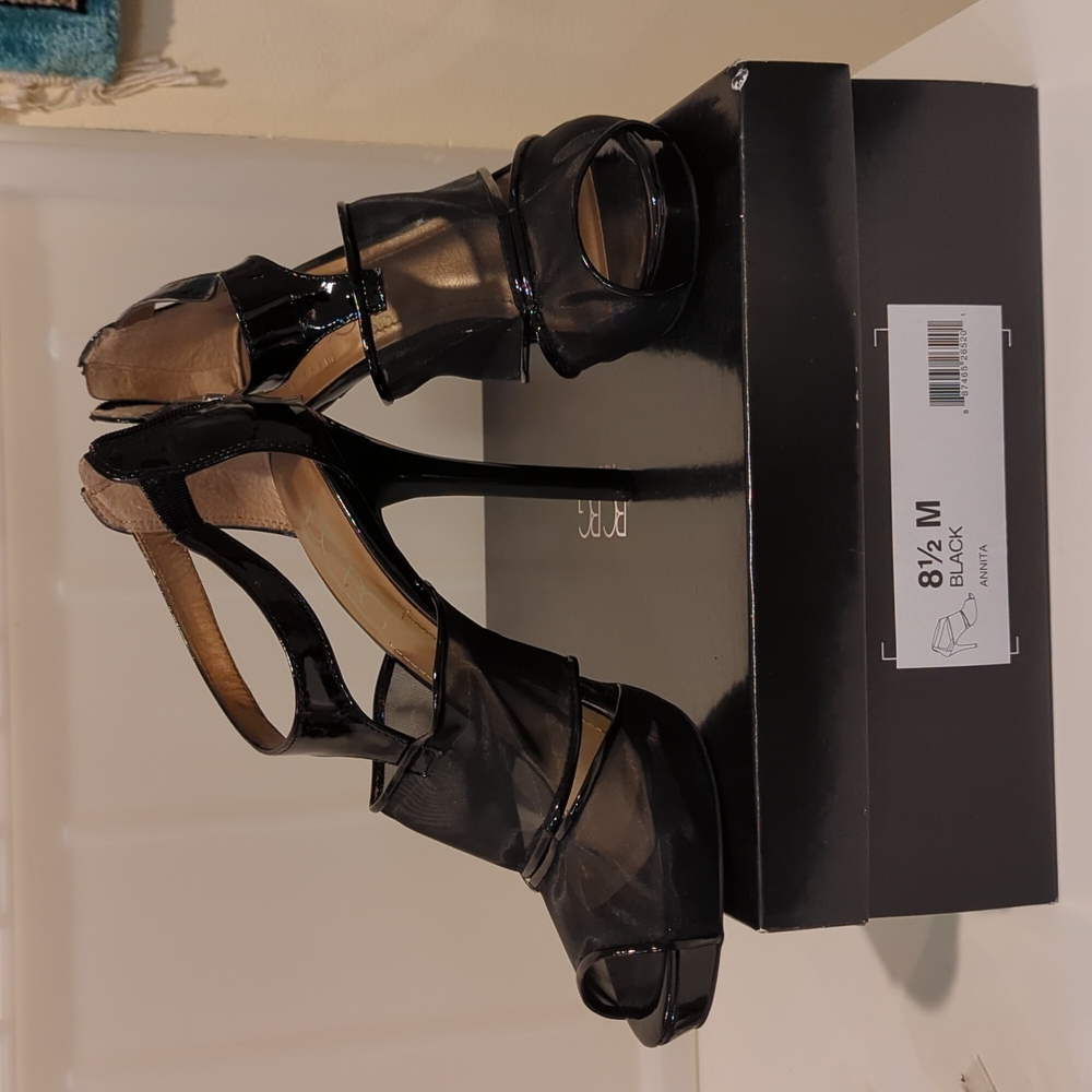 Annita 8.5 M Y2K BCBG Paris Stiletto Heels with box